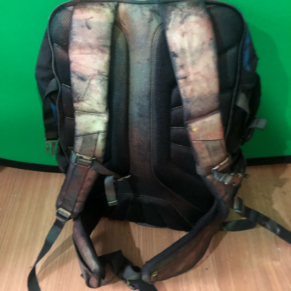 Handpainted Tortuga backpack - Picture 2 of 2